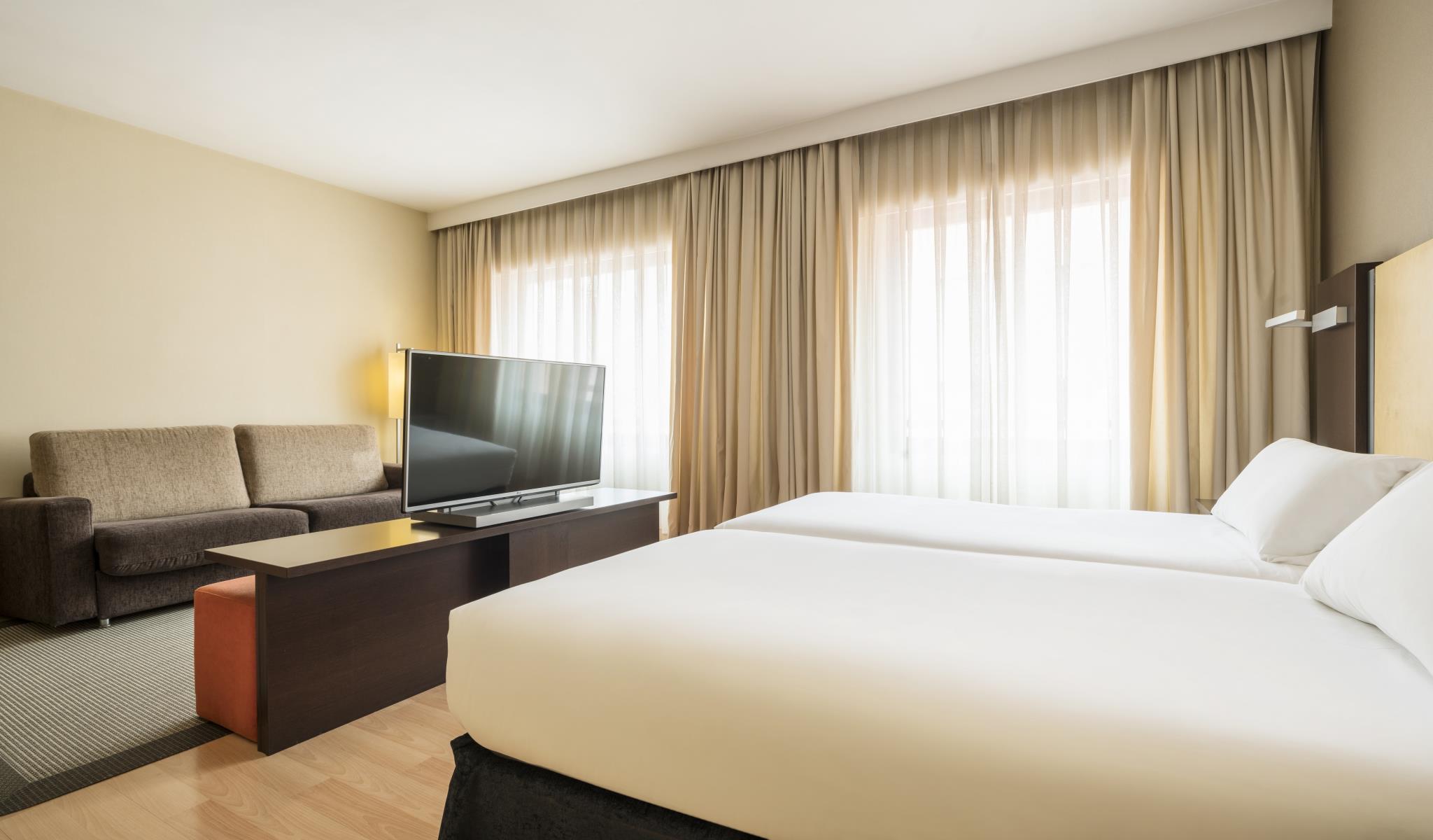 Ilunion Suites Madrid Kültér fotó