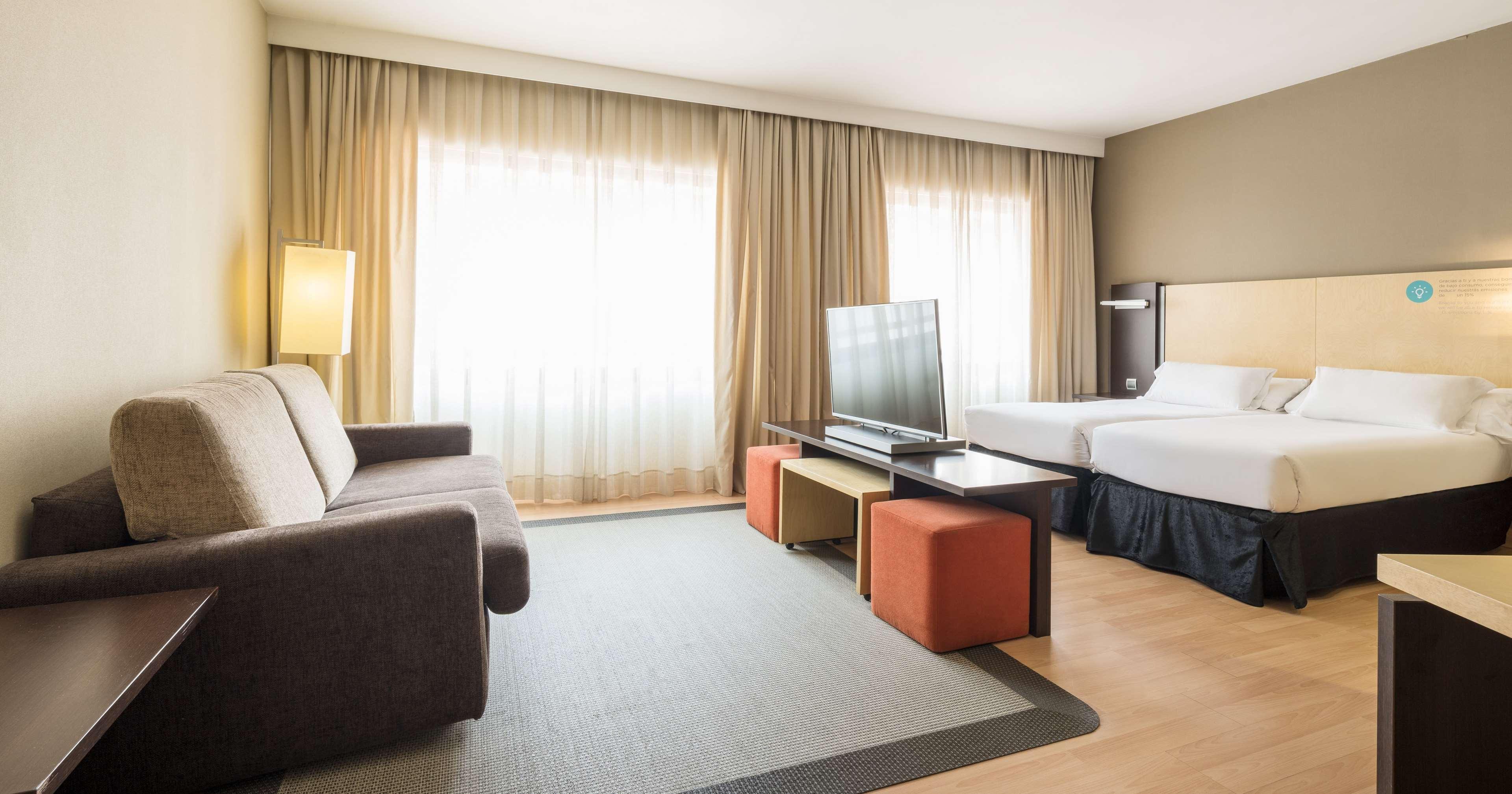 Ilunion Suites Madrid Kültér fotó