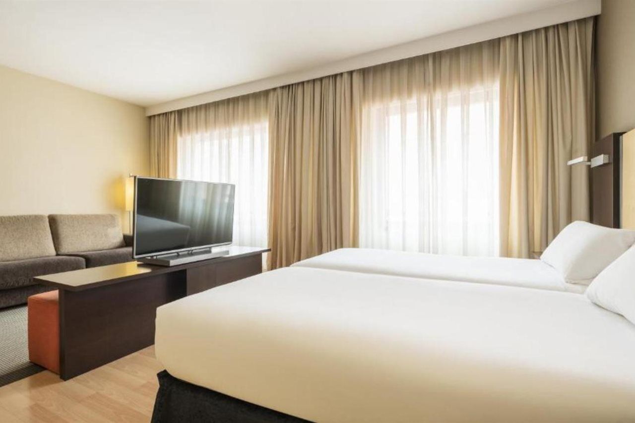 Ilunion Suites Madrid Kültér fotó